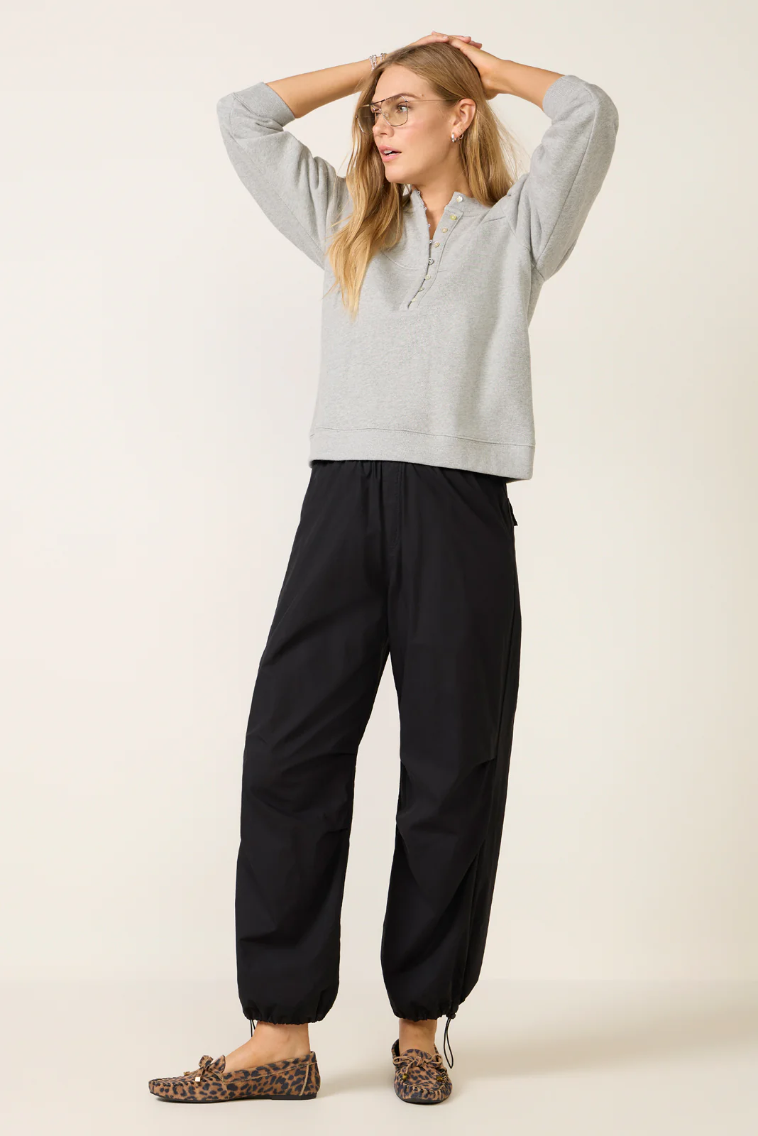 Erla Sweatshirt - Image 2